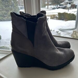 Sorel Gray and Black Wedge Ankle Boots
